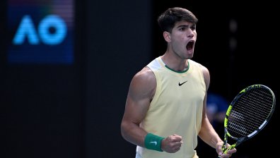 Алкарас се поизмъчи със Сонего, но се класира за третия кръг в Мелбърн