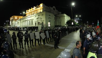 Около 15% от полицаите на протестите са командировани от провинцията