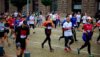 1000 бегачи потеглиха в класическия маратон с дистанция от 42 км в София
