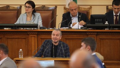 Скандал и остри реплики в НС заради напрежението по оста София - Москва
