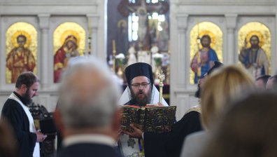 Щабът се среща със Светия Синод заради масовите събирания в църквите