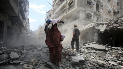 Най-малко 42-ма души са убити при израелски атаки в Газа