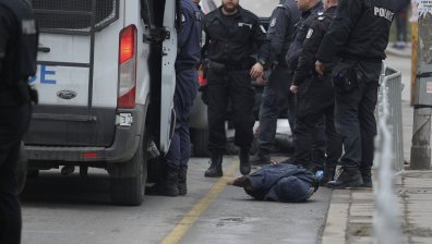 Фентанилът "плъзва" из страната. Арестуваха 70-годишен дилър с дрога за Добричко