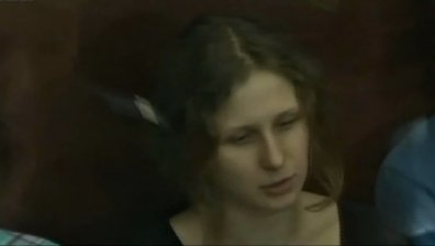 Мария Альохина от "Пуси райът" е освободена