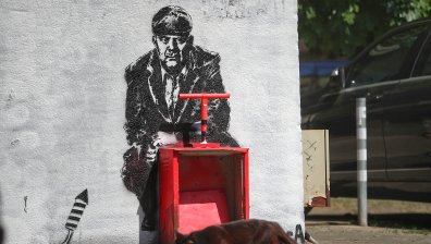 "Детонаторът" Гешев вдъхнови тайнствен майстор на графити (+ГАЛЕРИЯ)