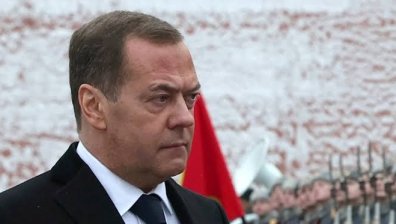 Медведев иска Русия да попълни "обменния си фонд" с европейци и американци