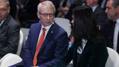 Наша делегация начело с Денков на крака в Австрия заради Шенген