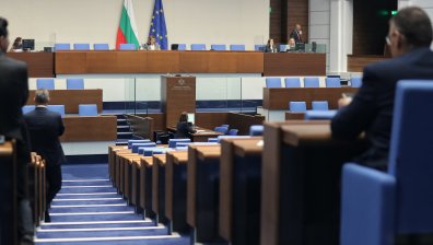 Бюджетът на властта ще мине, но какъв ще бъде социалният ефект