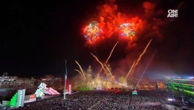 С пищно шоу Мексико отпразнува Деня на независимостта