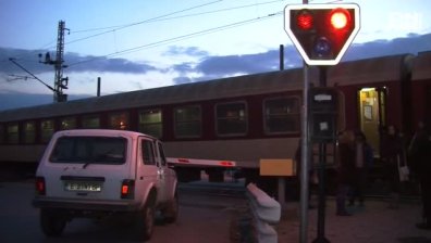 Момиче пострада при пресичане на жп прелез в Благоевград