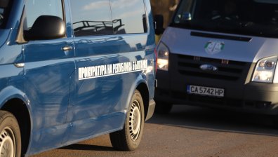 Арестуваха шофьора, превозвал 29 мигранти в бус на АМ "Тракия"