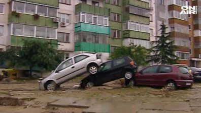 Природен феномен и незаконно строителство са причинили наводнението в "Аспарухово"