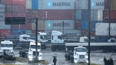 Митата на Тръмп до 50% са в сила за 70 държави: "Милиарди долари започват да текат към САЩ"