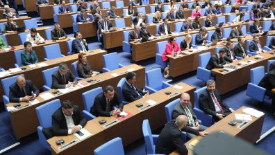 Депутатите разглеждат приходите и разходите за 2025 г.