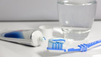 Арестуваха 4 стюардеси във Виетнам, пренасяли наркотици в паста за зъби