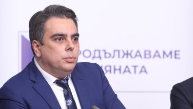 Василев: Събрахме недостатъчните 117 депутати, няма да подкрепим мандат на ИТН
