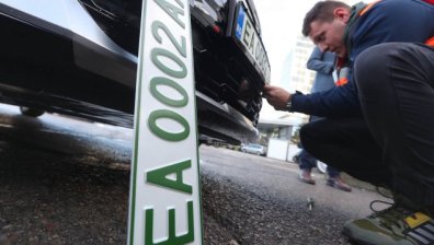 Вече са факт първите регистрационни номера за електромобили (КАКВИ СА РАЗЛИКИТЕ?)