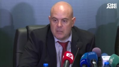Шеф в КАТ-Габрово в ареста заради подозрения за участие в престъпна група