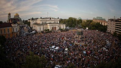 Емоцията на протестите: "За" и "против" правителството - има ли надежда за промяна?