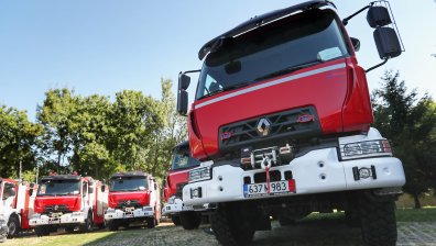 Четирима души са пострадали при пожари за ден в страната