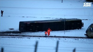 Влак дерайлира в Швейцария, 8 души са ранени