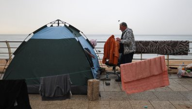 Ливан: Живот под брезент сред пламъците на ескалиращия конфликт (СНИМКИ)