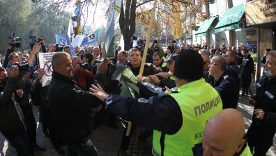 Туроператорите излизат на протест, настояват за помощи заради пандемията