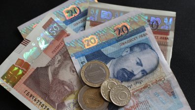 От днес никой вече не трябва да работи за по-малко от 933 лв.