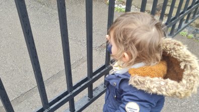 Синът на Иванчева на свиждане в болницата на затвора, не им позволиха прегръдка