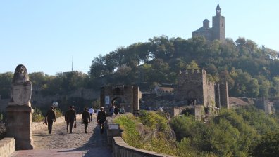 "Царевец" се руши, опасен е за туристите: Археолозите молят държавата за помощ