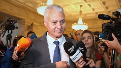 Пламен Тончев оглави Комисията по досиетата - защо това се превърна в проблем