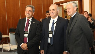 Плевнелиев и Паси разговарят с ДПС за съставяне на правителство