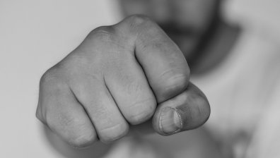 Мъж преби и изнасили бившата си в Стара Загора, имала заповед за защита от домашно насилие