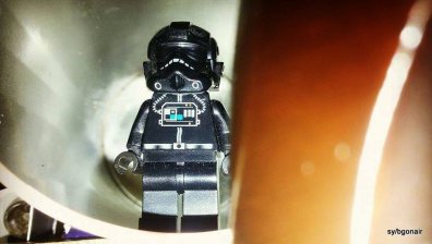 Капитан Фазма и гласът на ВВ-8 в новия трейлър на StarWars