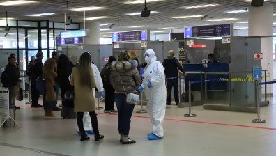 Забраняват влизането на граждани, пристигащи у нас от рискови държави