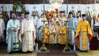 Митрополит Киприан пострига нови двама иподякони - Божил на 10 г. и Йосиф на 7 г. (+СНИМКИ)