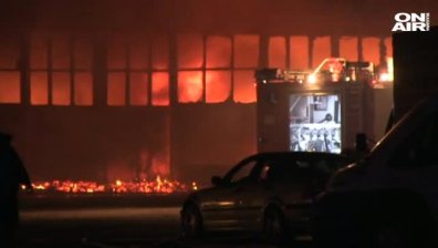 Складове, цех и автосервиз изгоряха в Русе