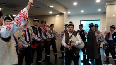 Ансамбъл Българе коледуваха в Bulgaria ON AIR