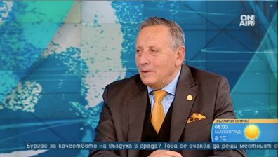 Партийната принадлежност ни дели от единението, изтъкна академик