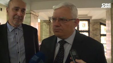 Ректорът и главният секретар на МУ бяха оправдани