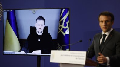Зеленски към Макрон: Руските спортисти да не участват на Олимпийските игри