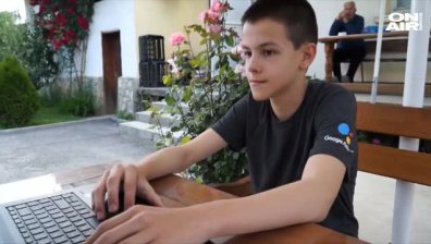 12-годишен омая "Google": С компютър на световната сцена
