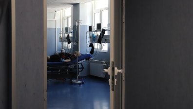 Болници само за лечение на Ковид: Решение или нов проблем?