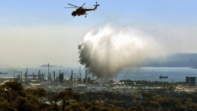 Полша изпраща на помощ огнеборци в Гърция, пожарите не стихват