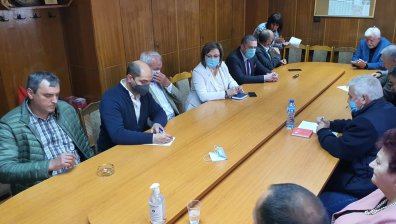 Нинова: Обединихме се около позицията, че тръгваме единни към изборите