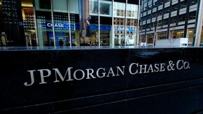 Трейдър съди JPMorgan заради печатна грешка