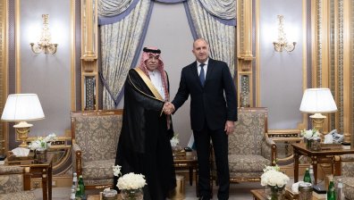 Радев: Правителството носи отговорност за договора с "Райнметал"