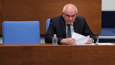 В понеделник ще стане ясно кой ще заеме поста на външен министър