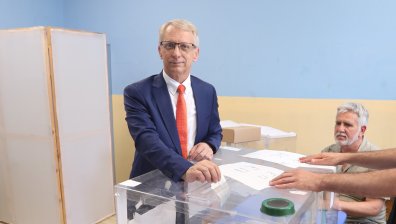 Денков: Гласувах за това България да не бъде управлявана от бандити