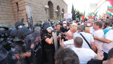 Борислав Зюмбюлев: Екстремистките сили са преобладаващи на протеста